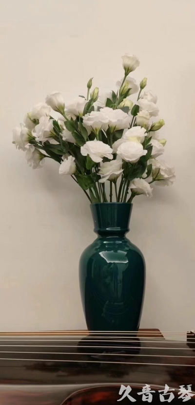 锡林郭勒盟早安  人生如花，我们都是自己航船的船长。